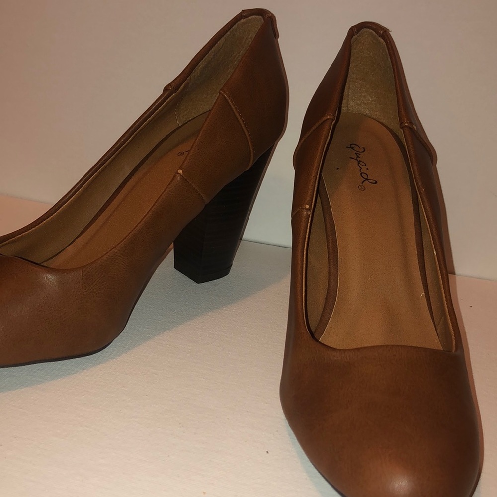 Heels - Picture 3 of 3
